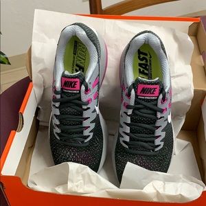 Nike Zoom Dynamic Support